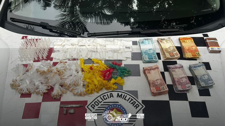 Polícia prende dupla por tráfico na zona oeste