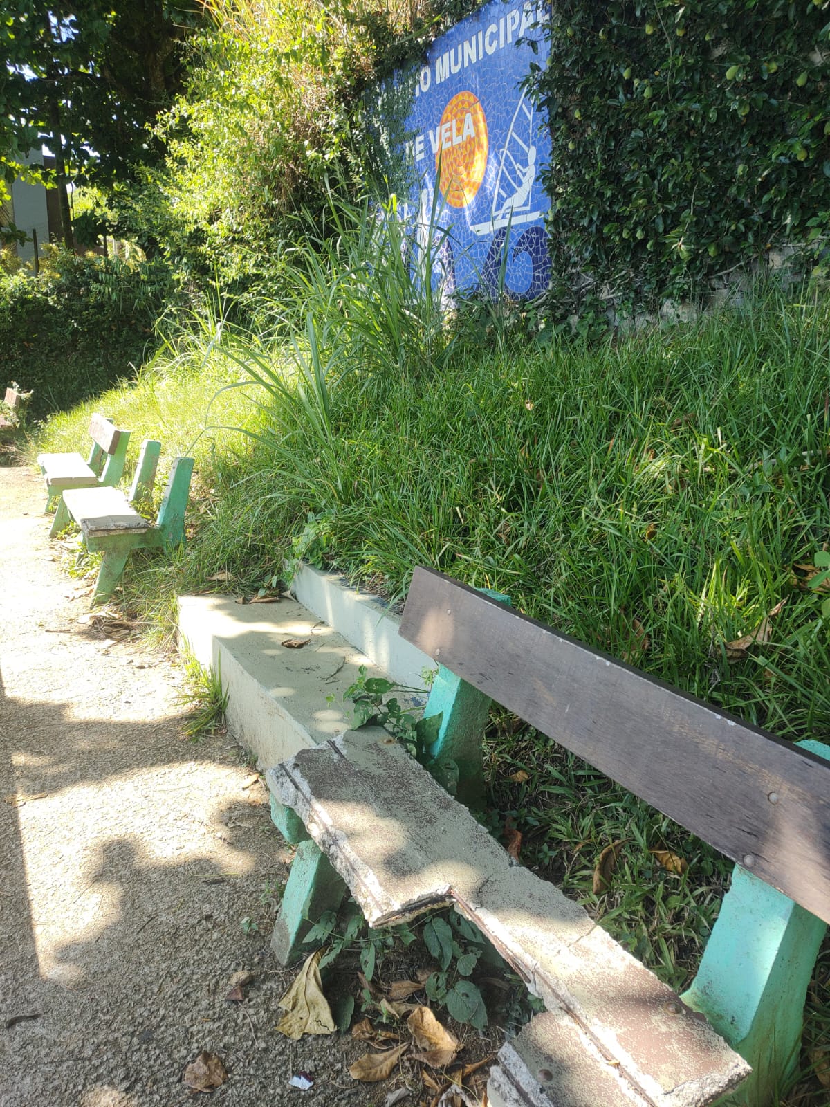 Moradores de Ilhabela reclamam da falta de manutenção