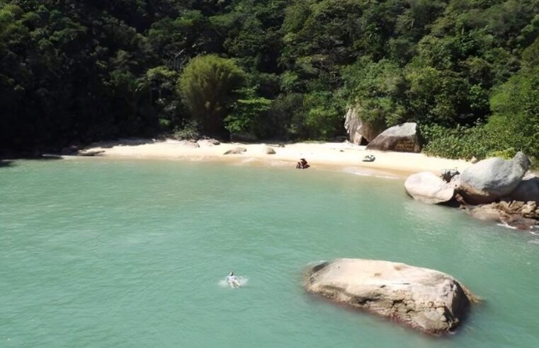 Praia isolada do Guarujá é um segredo do Exército