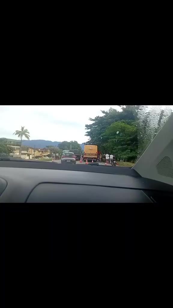 Acidente grave na rodovia Rio Santos em Ubatuba