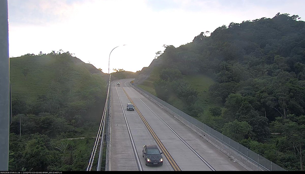 Tráfego livre na Rodovia dos Tamoios