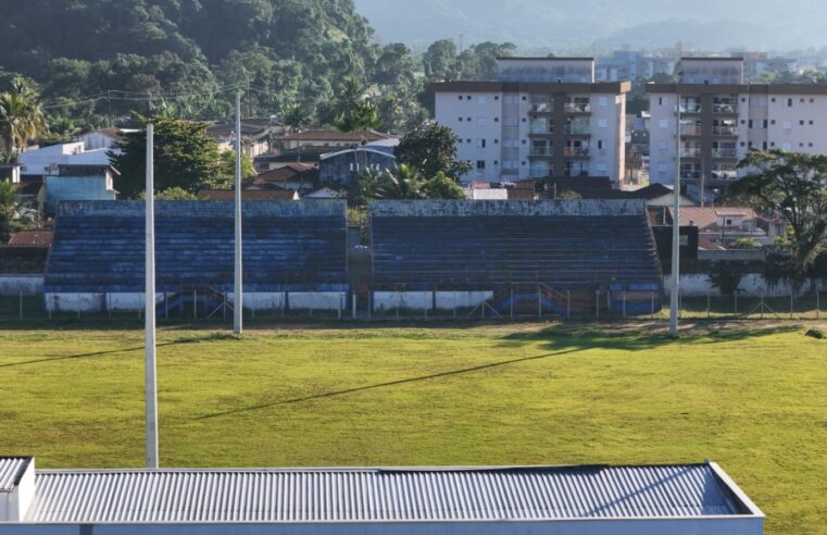 Ubatuba licita demolição de arquibancada do Estádio Municipal