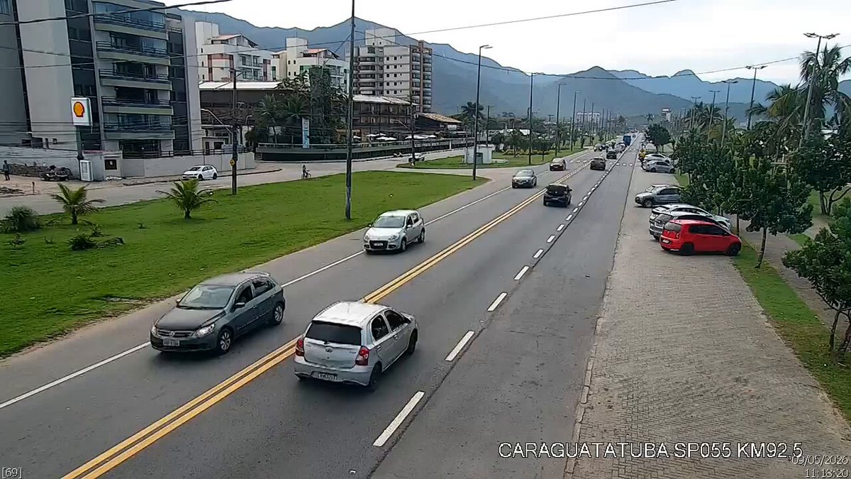 Tráfego intenso na SP 055 entre São Sebastião