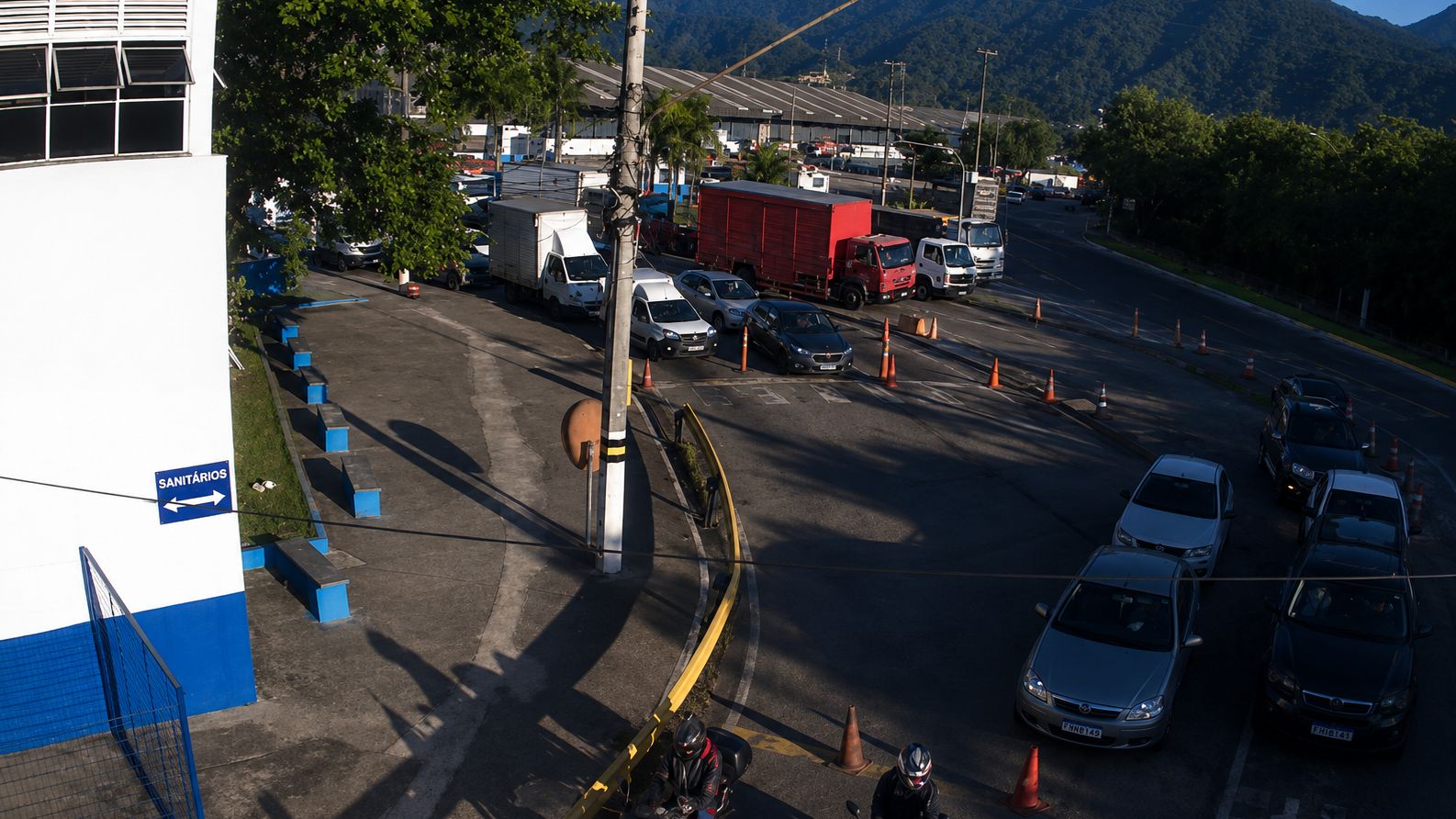 Travessia de Ilhabela registra fila de 30 minutos