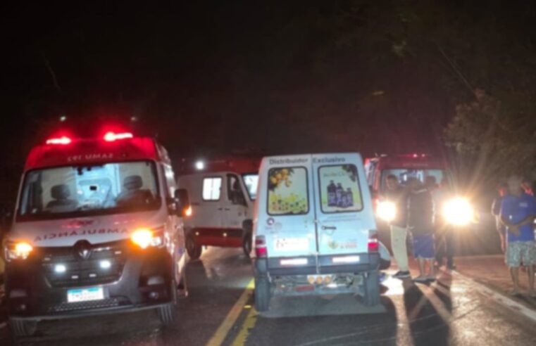 Duas crianças e um homem são atropelados por carro