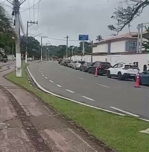 Travessia Ilhabela-São Sebastião registra filas e longa espera