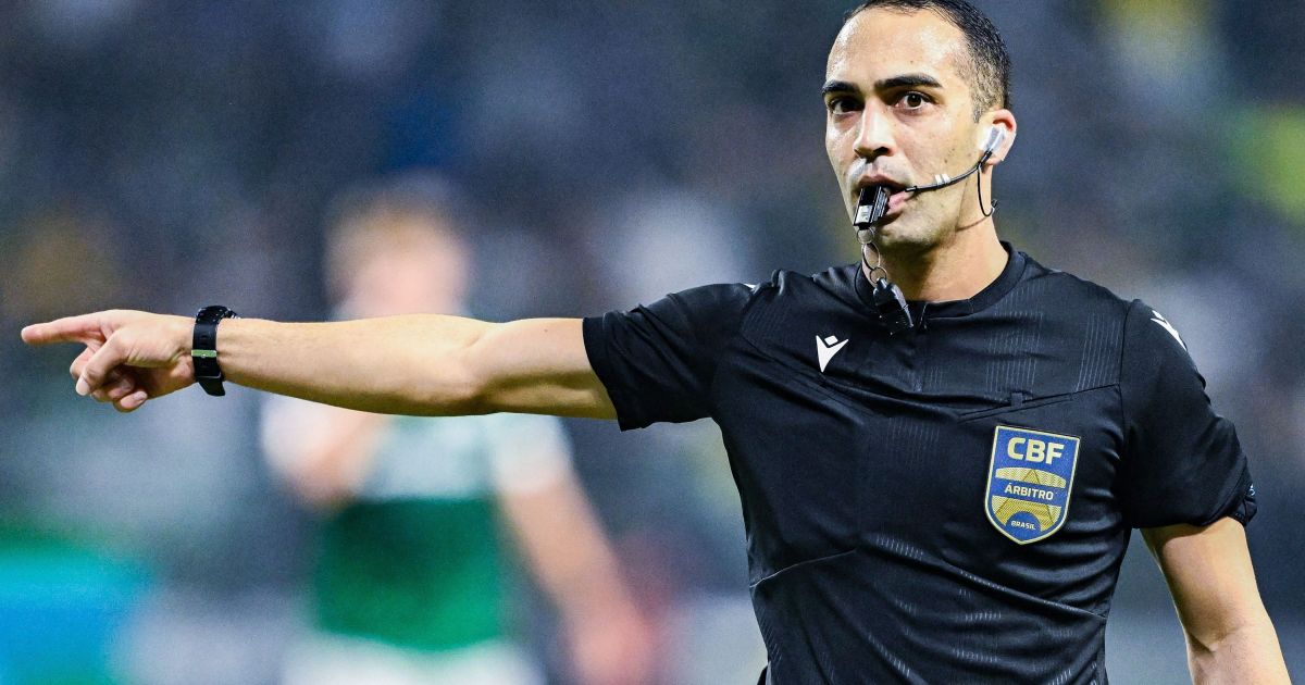 Davi de Oliveira Lacerda apita Flamengo x Palmeiras