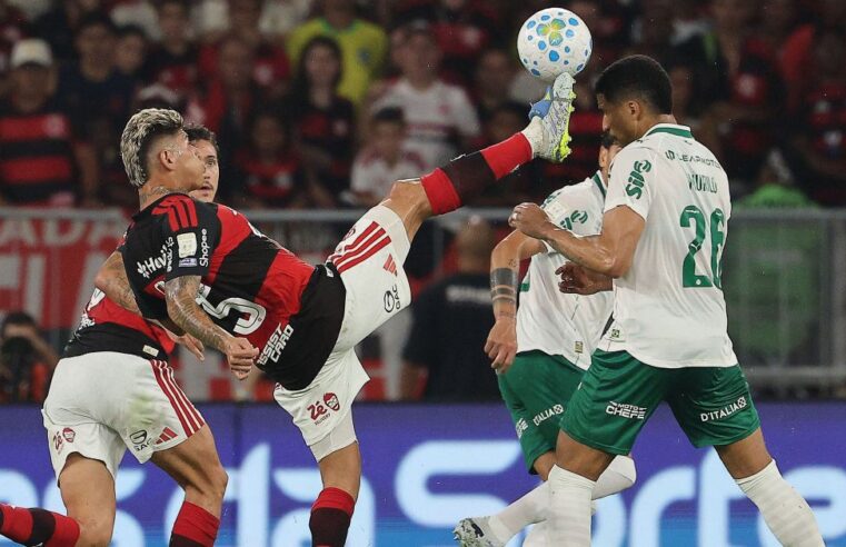 Jorge Carrascal é expulso em jogo do Flamengo