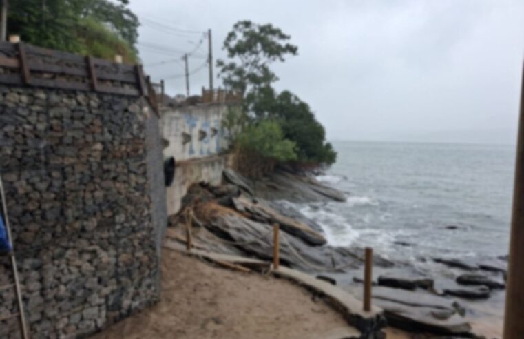 Muros de contenção são construídos em Ilhabela