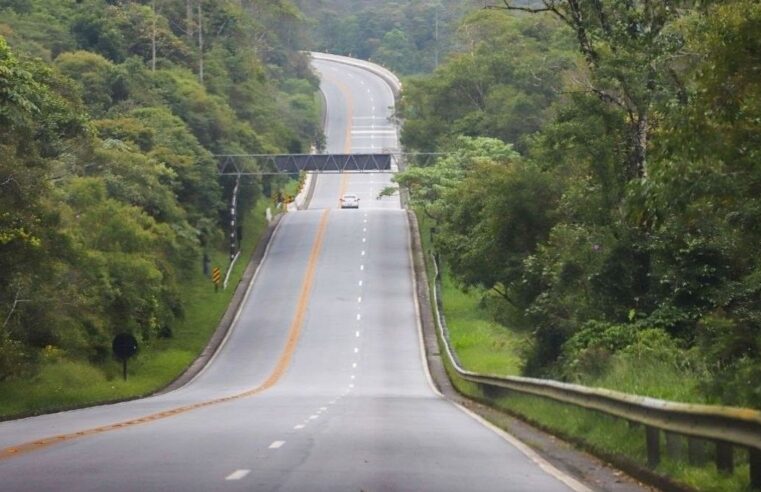 Rodovia Mogi-Bertioga está livre