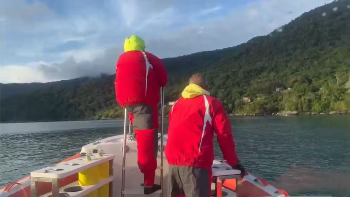 Casal desaparece em Ilhabela após passeio de moto aquática