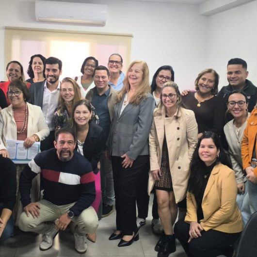 Caraguatatuba discute planos decenais de educação