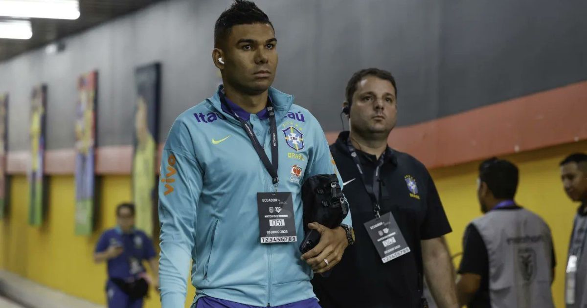 Casemiro chega à Granja Comary