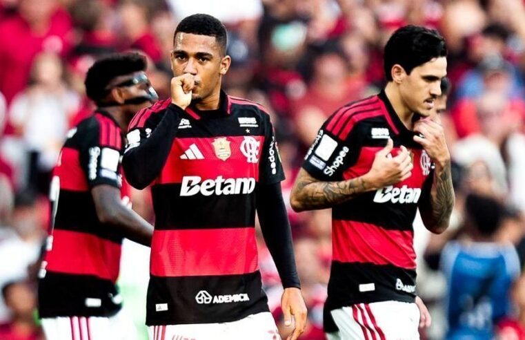Flamengo vence Coritiba por 3 a 0