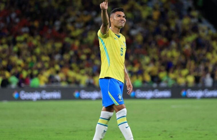Casemiro marca, VAR confirma e Brasil lidera