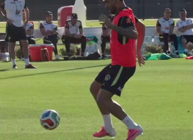 Endrick marca golaço em atividade da seleção
