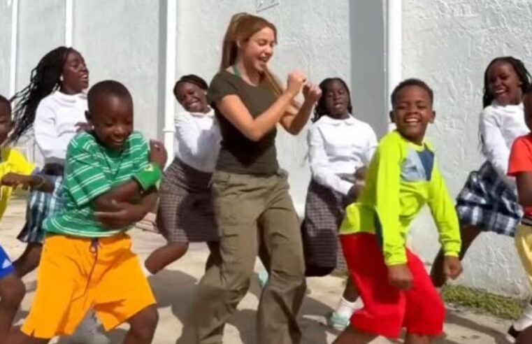 Shakira ensaia com Triplets Ghetto Kids