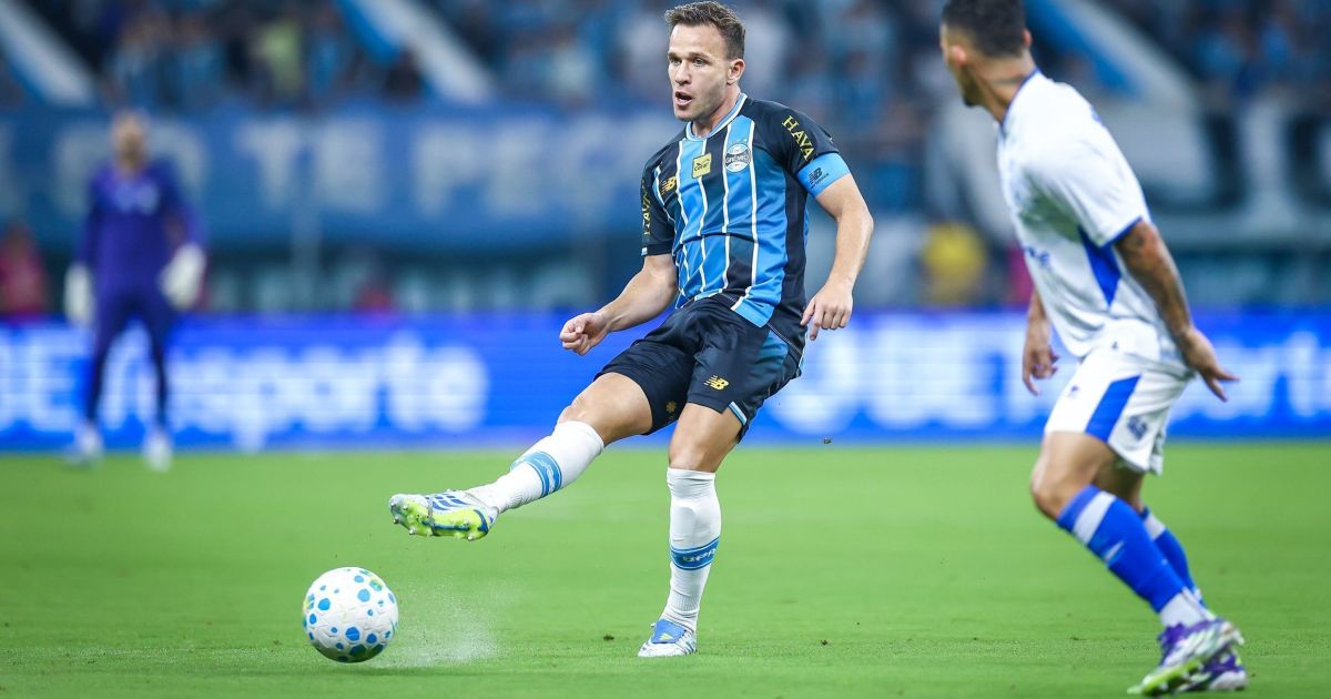Fluminense sondará Arthur Melo sem compra