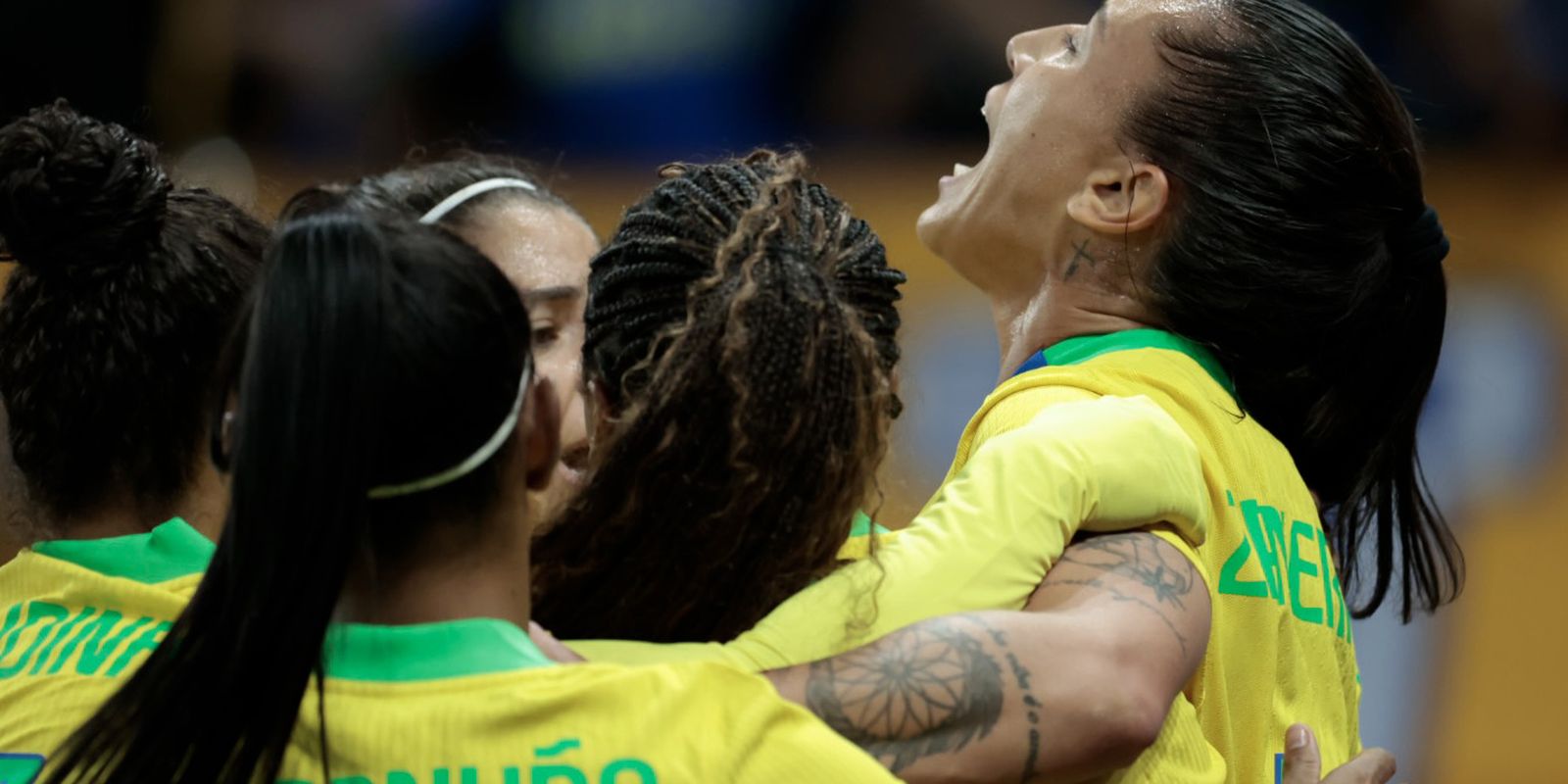 Brasil vira e vence EUA em São Paulo