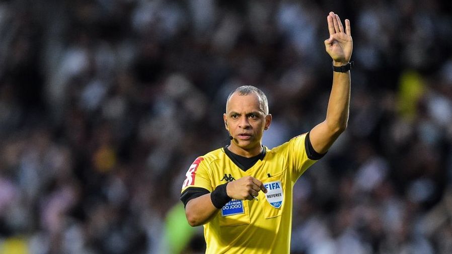 Wilton Pereira Sampaio apita abertura da Copa do Mundo