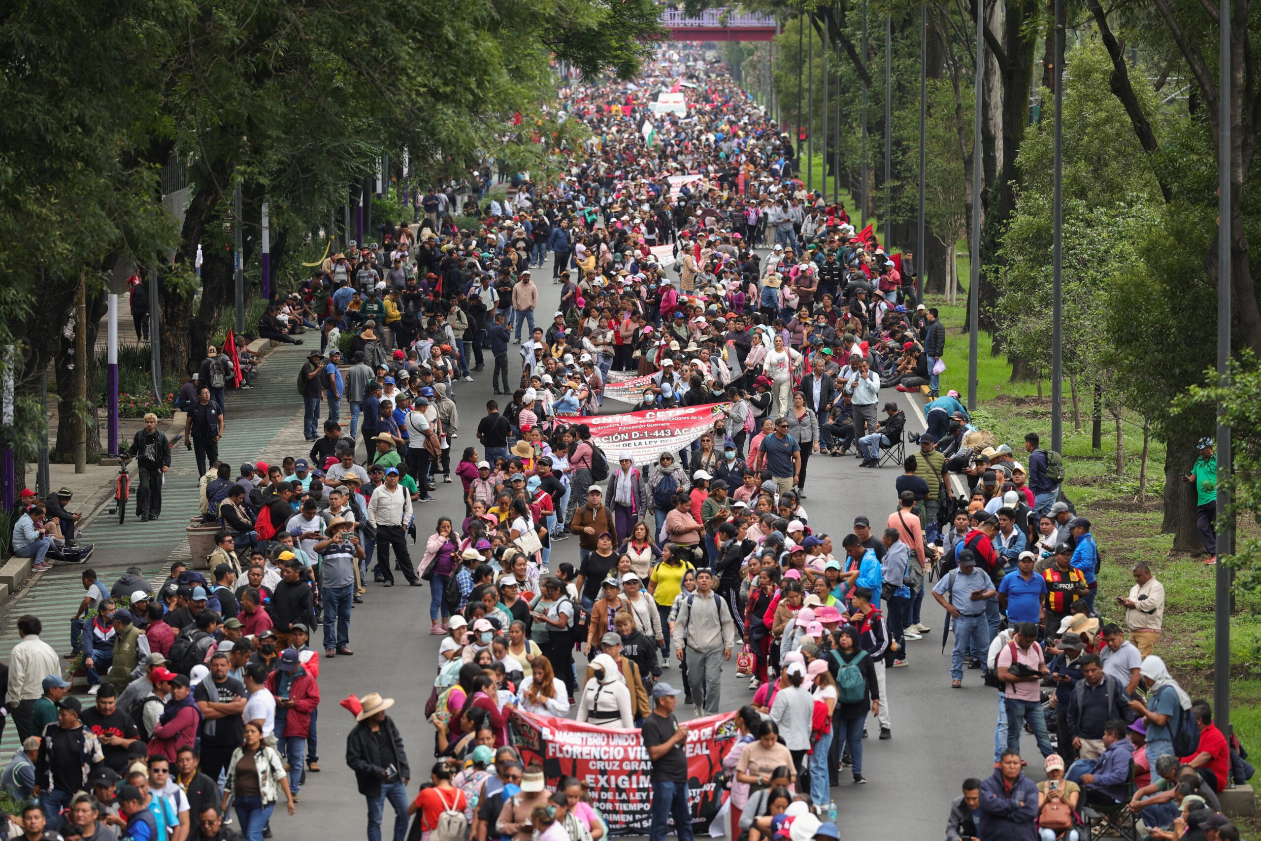 Manifestantes bloqueiam acesso ao Estádio Azteca