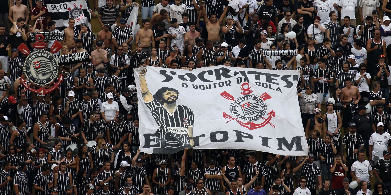 Sócrates recebe homenagem na Alesp