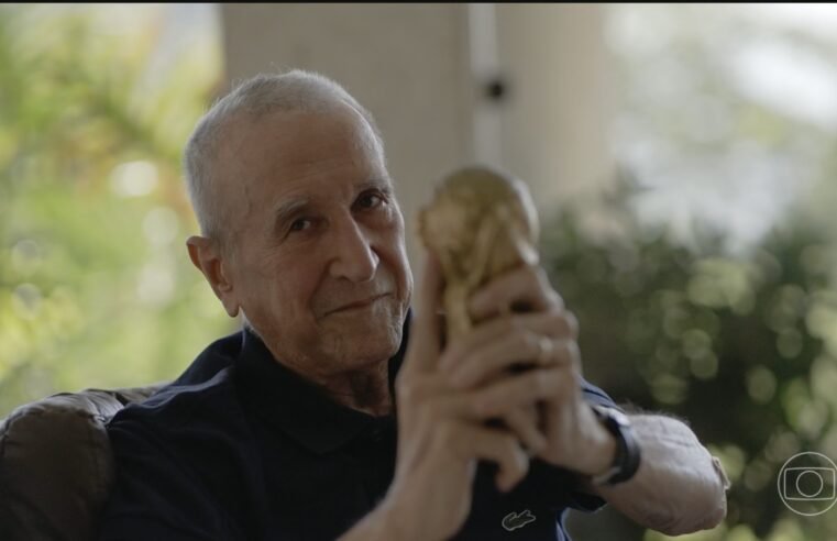 Carlos Alberto Parreira é internado no hospital