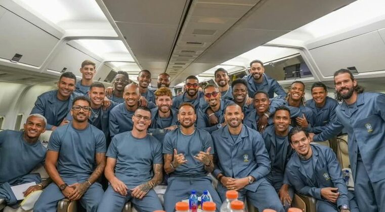 Seleção brasileira chega aos EUA para Copa