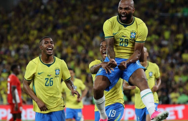 Brasil goleia Panamá por 6 a 2