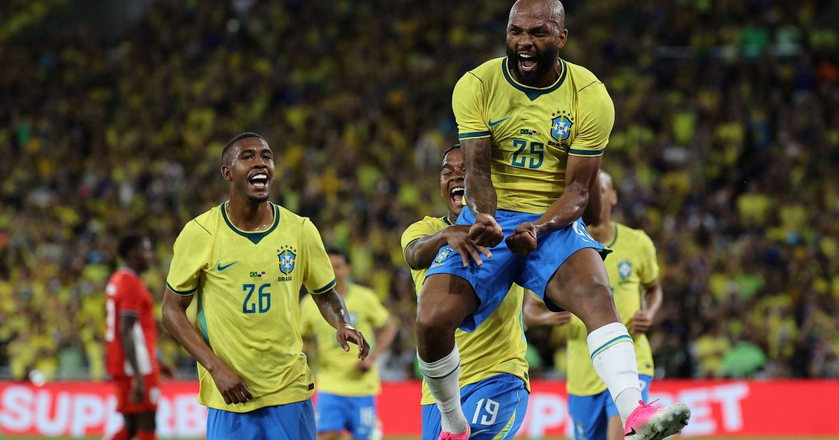 Brasil goleia Panamá por 6 a 2