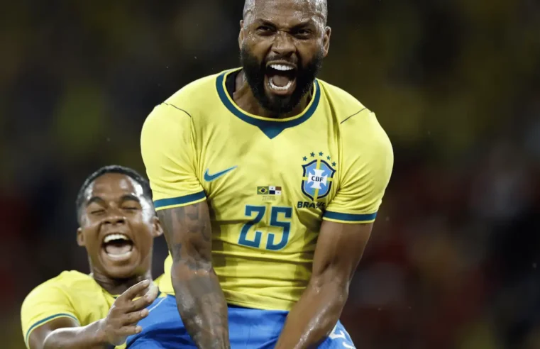 Ancelotti usa duas equipes e Brasil goleia Panamá