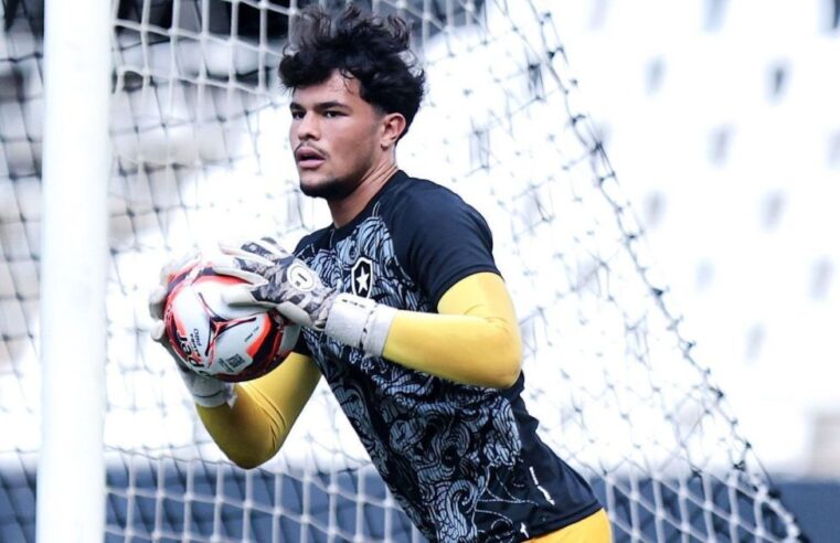 Bruninho Samudio defende pênalti e salva Botafogo