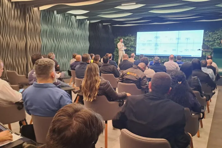 Tamoios e Porto de São Sebastião se reúnem