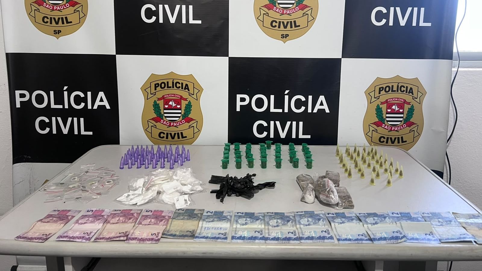 Polícia prende jovem por tráfico de drogas em Bertioga