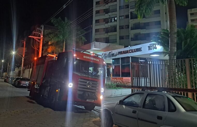 Mulher fica presa em elevador de condomínio em Caraguatatuba