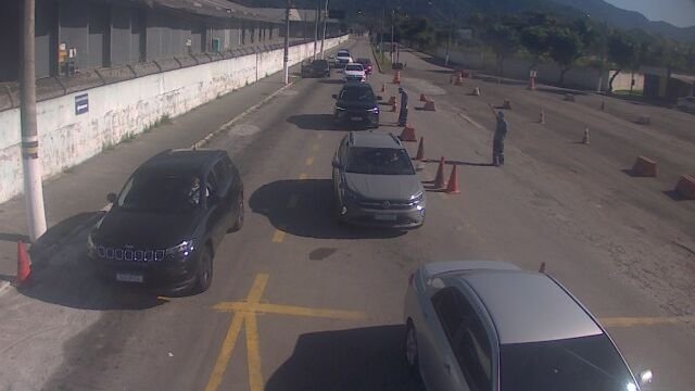 Travessia de Ilhabela opera com sete balsas