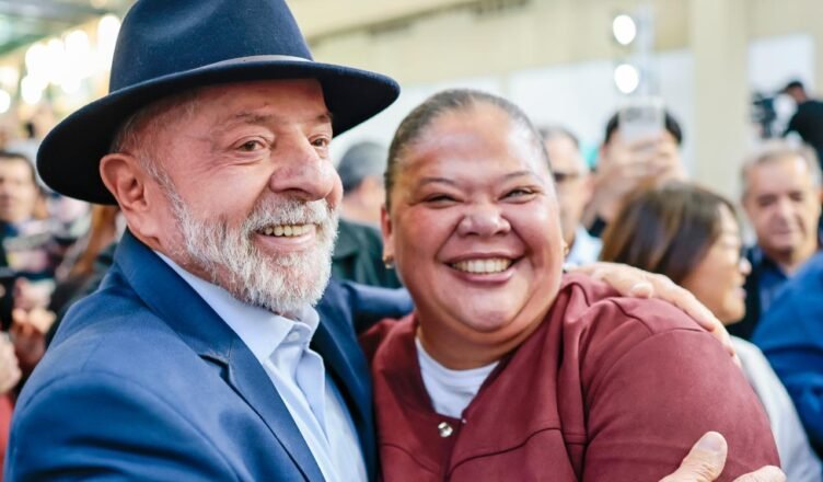 Vereadora convida Lula a Caraguatatuba
