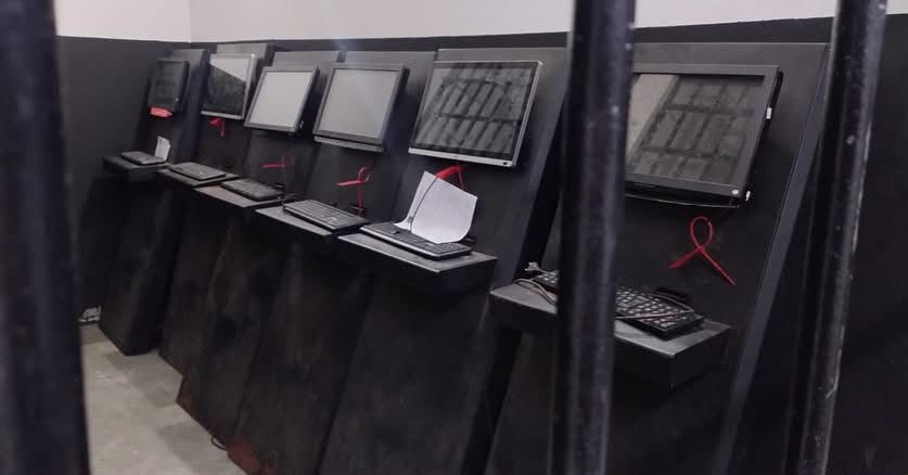 Ilhabela apreende 11 máquinas caça-níqueis