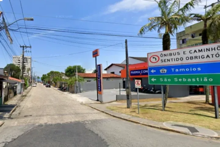 Repavimentação da Rua Fernando Costa começa em Caraguatatuba