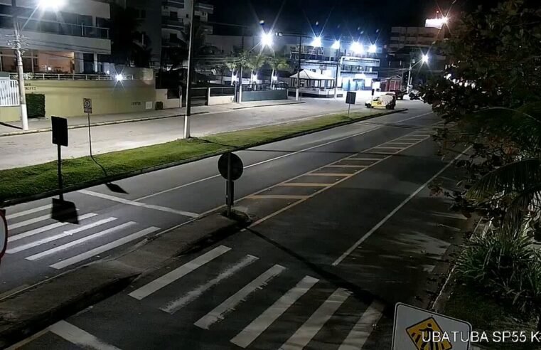 Tráfego normal em Ubatuba com visibilidade reduzida