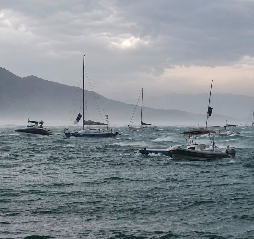 Regatas da Semana de Vela são canceladas em Ilhabela