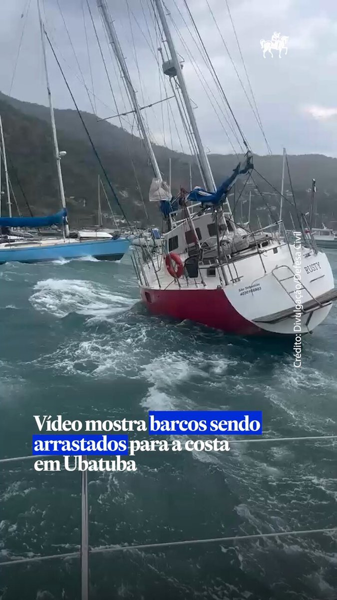 Navegantes amarram lanchas em Ilhabela devido a fortes ventos