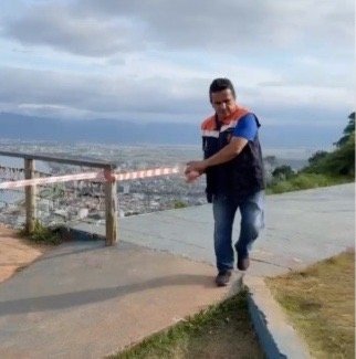 Morro Santo Antônio abre, estátua continua interditada