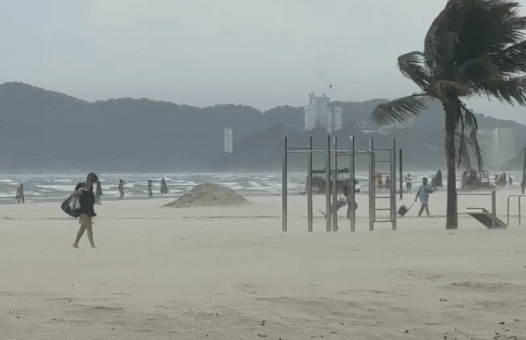 Vendaval deixa três mortos no litoral de São Paulo