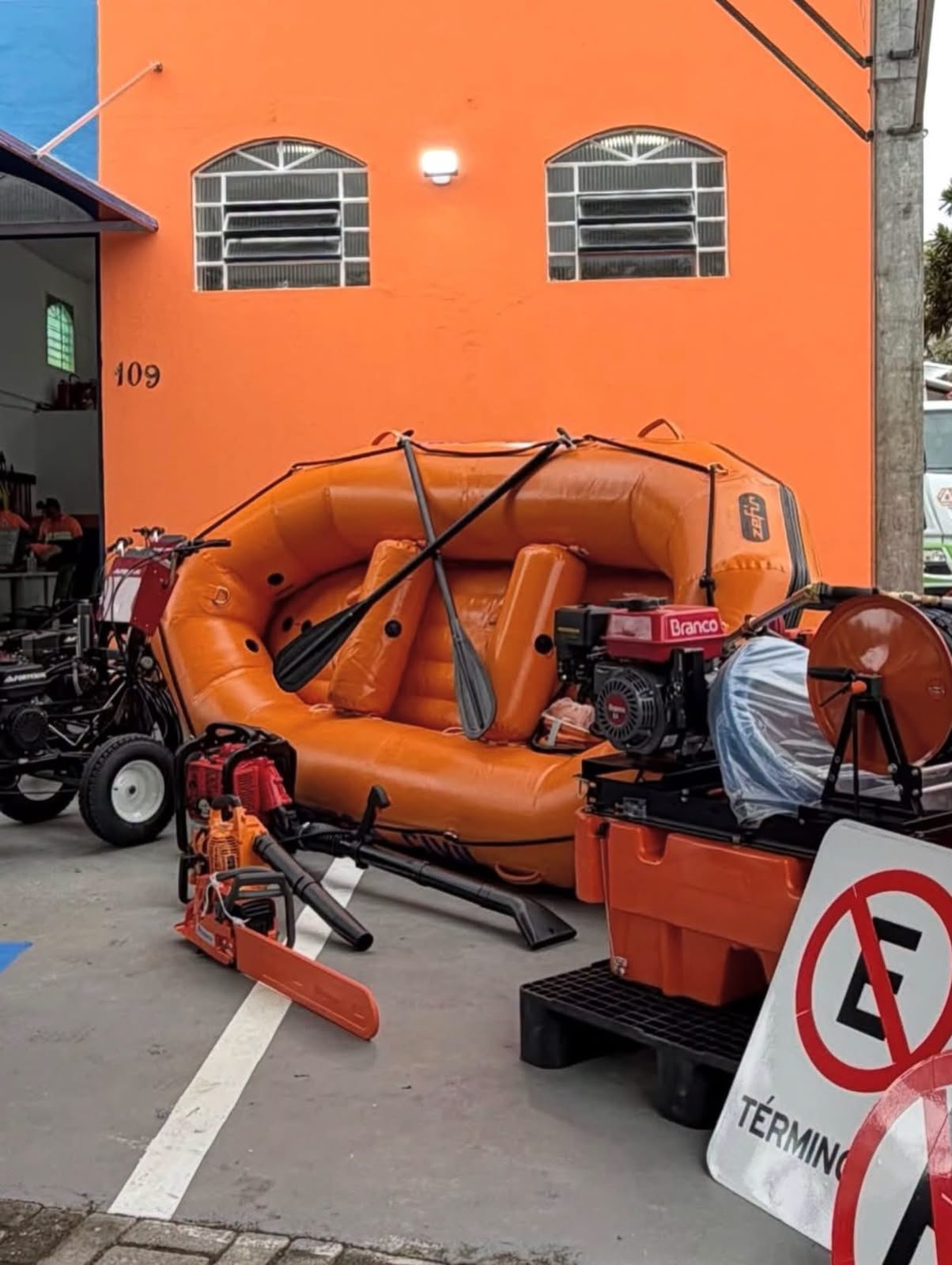 Ilhabela entrega equipamentos e anuncia IA para segurança
