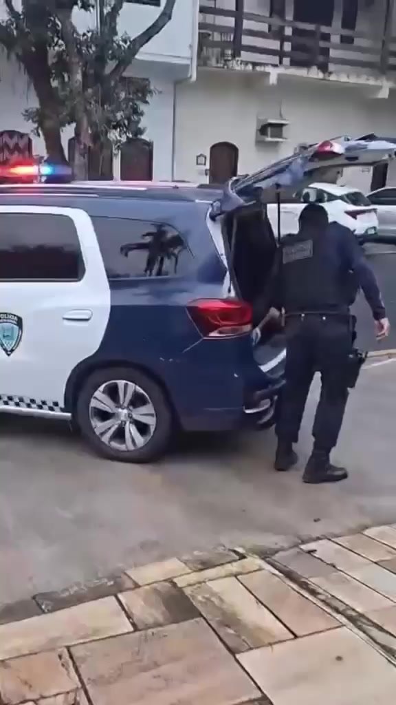 Homem é preso com drogas na Praia Deserta