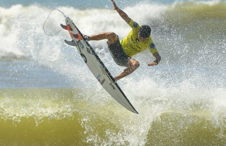 São Sebastião recebe etapa do Rip Curl GromSearch Brasil
