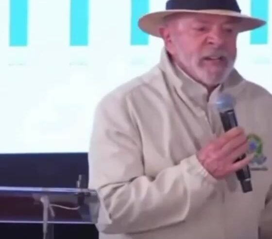 Lula afirma que PT nasceu da merda