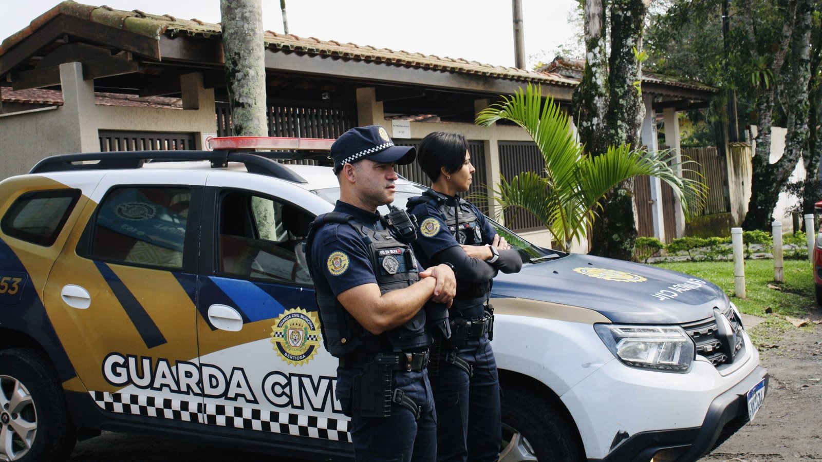 GCM prende suspeitos por furto de alumínio em Bertioga