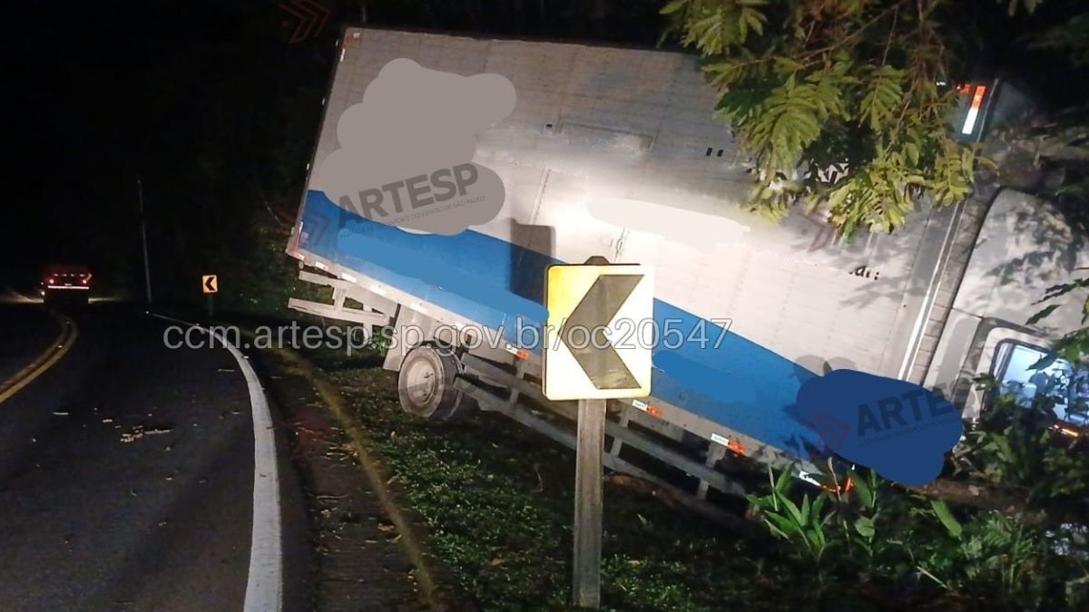Acidente na Mogi-Bertioga deixa dois feridos leves